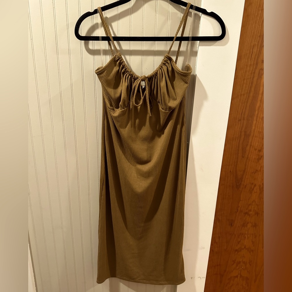 Brown ribbed dress